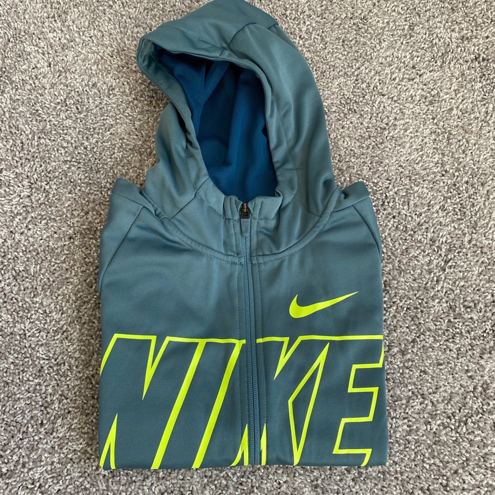 Nike Boys’ Dri-FIT Therma Full Zip Training Hoodie
